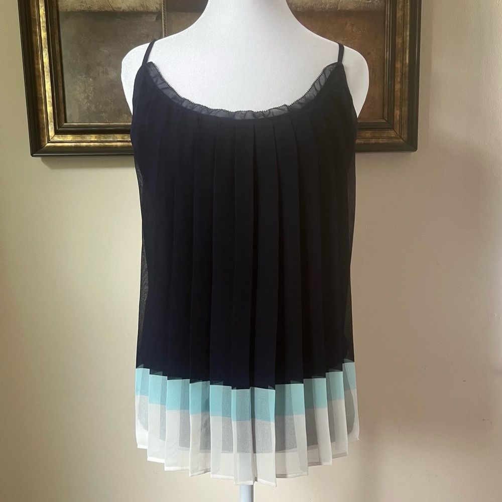 Blue and White Pleated Women's Tank Top, Size Medium